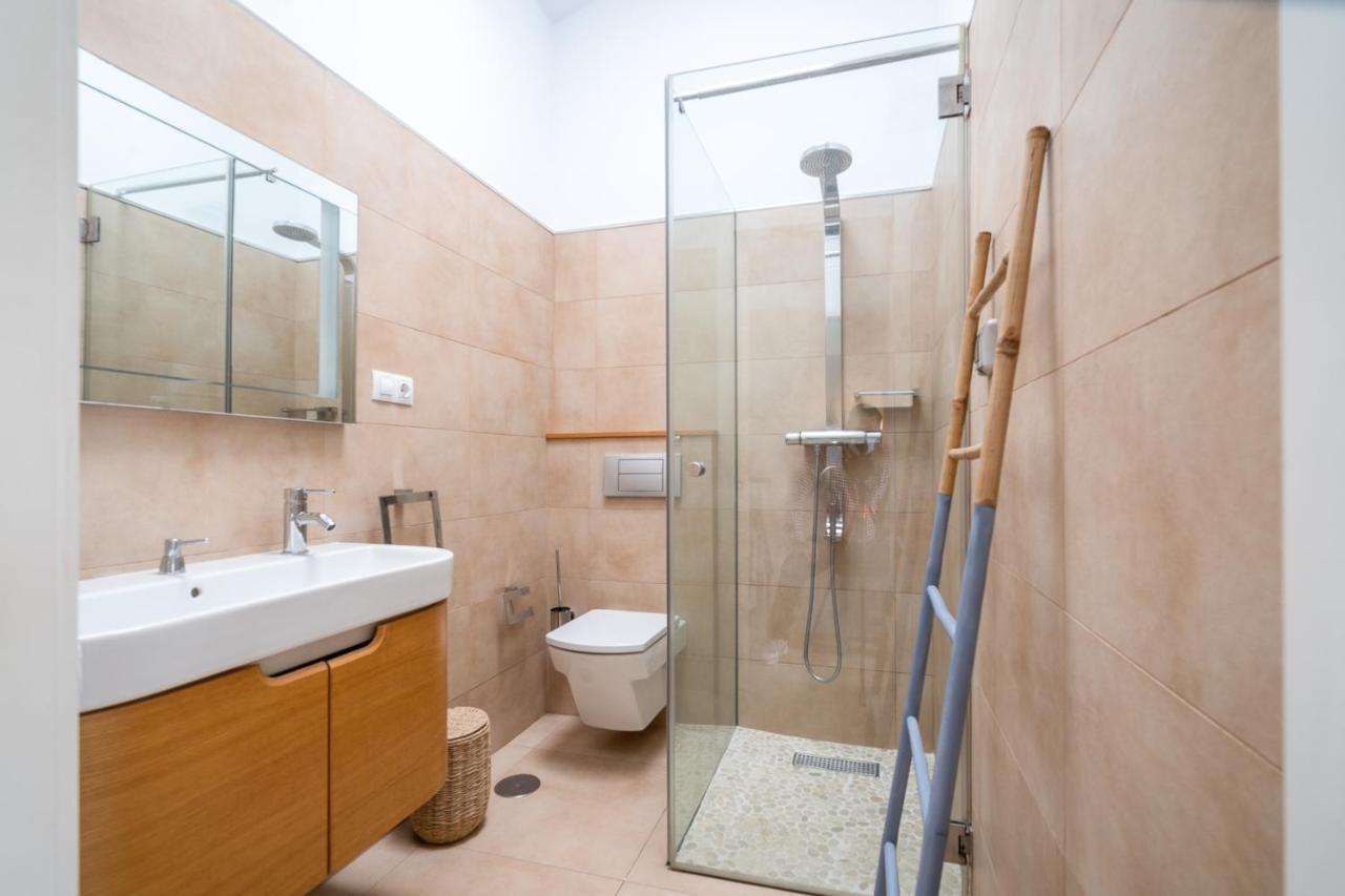 Bonito Bungalow Con Piscina Junto A La Playa San Bartolomé 외부 사진